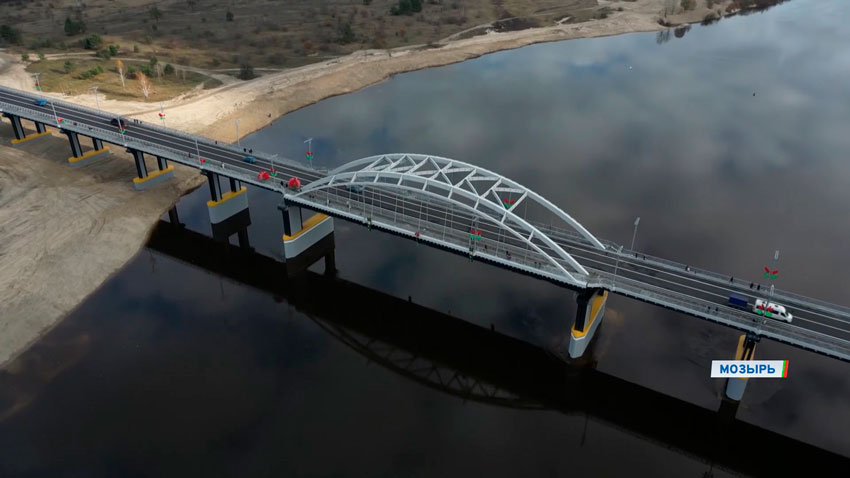 Мост через Припять – второй по протяженности в Беларуси.