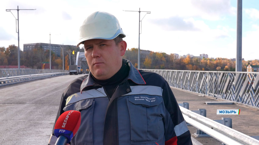 Увеличили количество людей, увеличили количество техники, работали круглосуточно. Из-за этого срок стройки уменьшился.