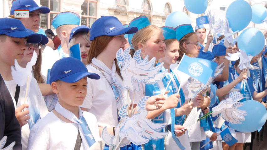 Путешествие состава по городам Беларуси и России продлится две недели.