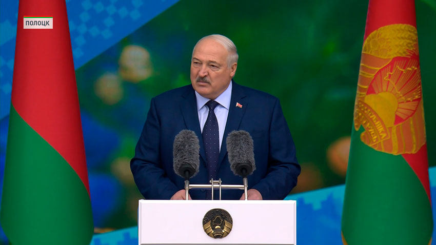 Александр Лукашенко: Глаза боятся, а руки делают. Хотим мы этого или нет, но, исходя из нашего опыта, мы должны в следующей пятилетке окончательно решить вопрос по Витебской области.