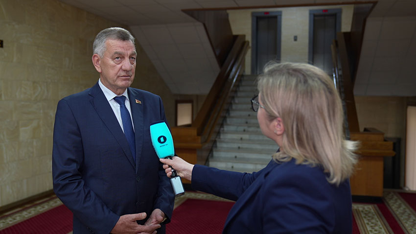 Юрий Назаров