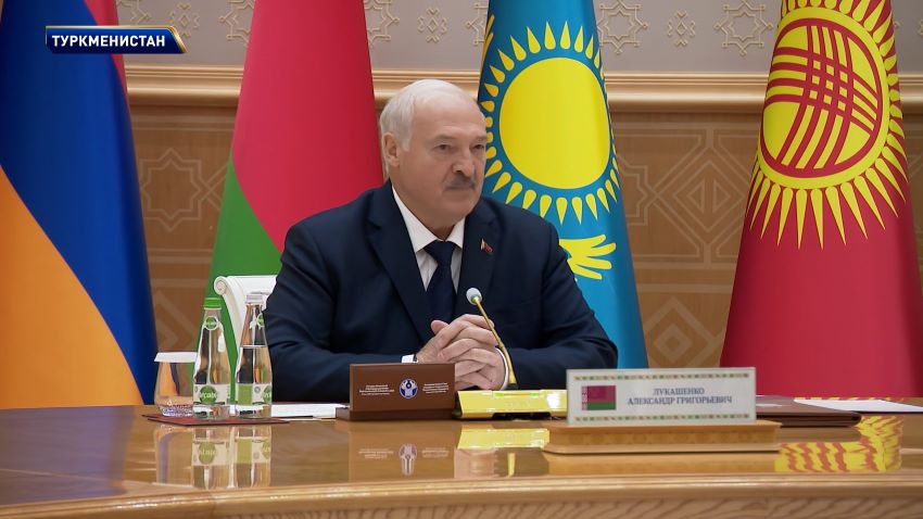 Лукашенко призвал страны СНГ укреплять единство, прежде всего в экономике