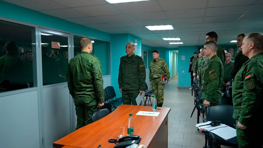 Вольфович: сразу несколько воинских частей приведены в готовность в рамках проверки ВС