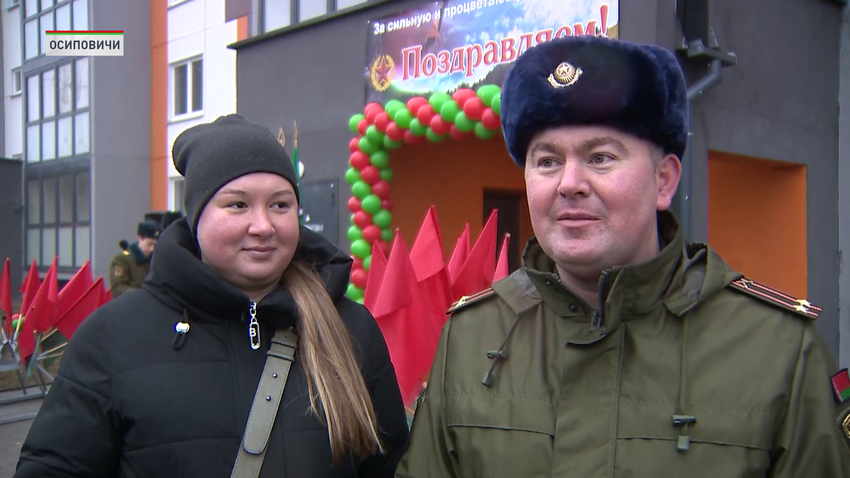 Ключи от арендного жилья в новом доме получили военнослужащие Осиповичского гарнизона