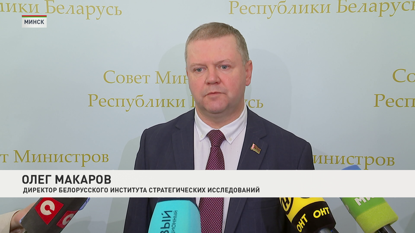 Олег Макаров
