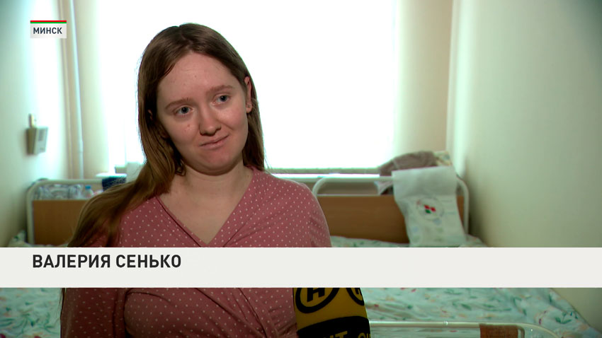 Активисты «Белой Руси» в РНПЦ «Мать и дитя» поздравили мам, родивших в новогоднюю ночь