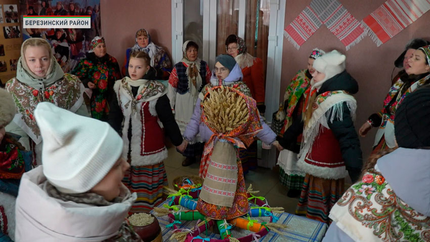 Уникальную традицию бережно хранят жители деревни Новины Минской области.