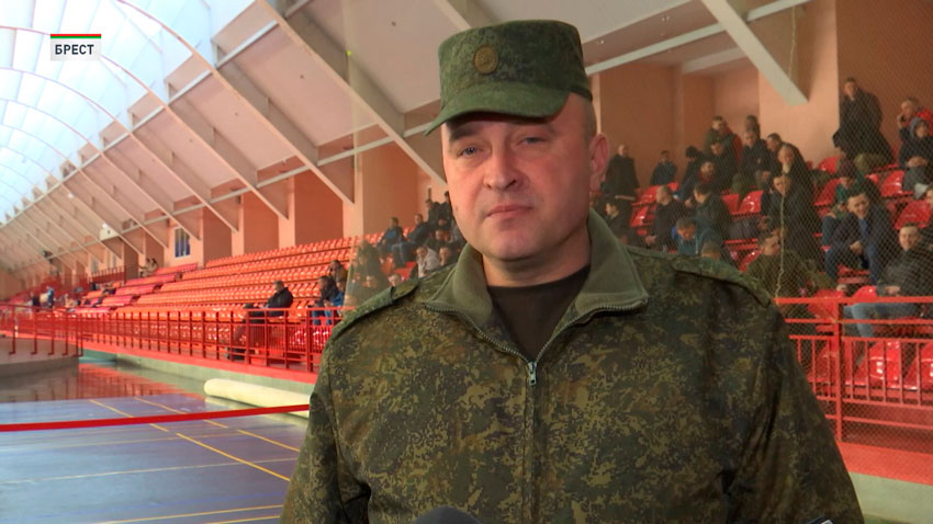 Олег Коновалов