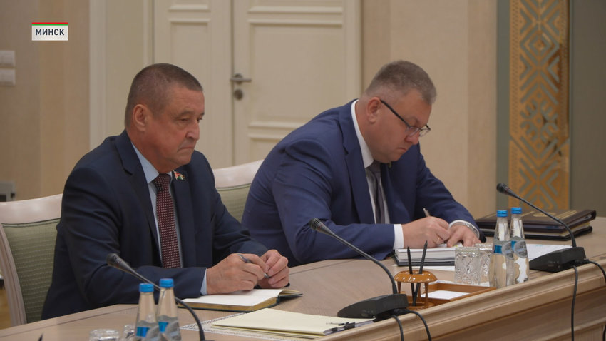 Не контроль, а помощь аграриям! Наталья Кочанова поставила задачи депутатскому корпусу