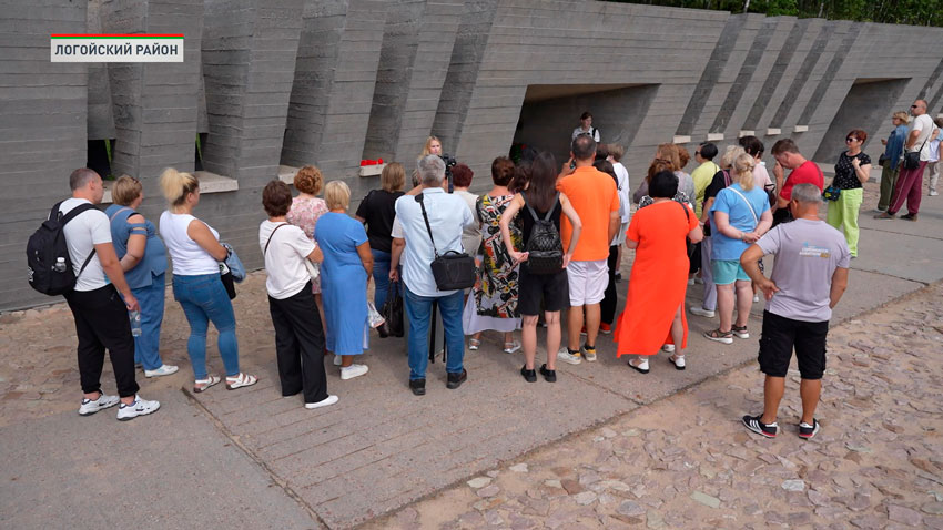 Студенты БГПУ работают экскурсоводами в мемориальном комплексе «Хатынь»