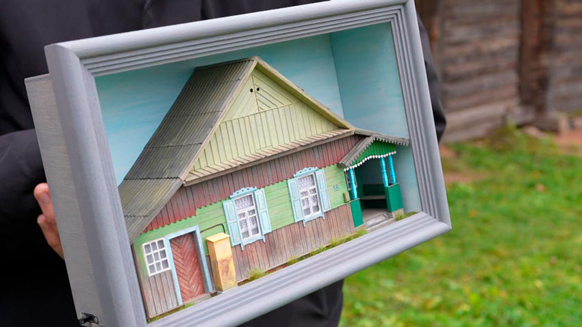Супруги из Минска создают румбоксы, точные копии деревенских домиков. У каждого – своя история