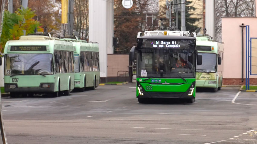 Новые троллейбусы белорусского производства вышли на маршруты в Гомеле
