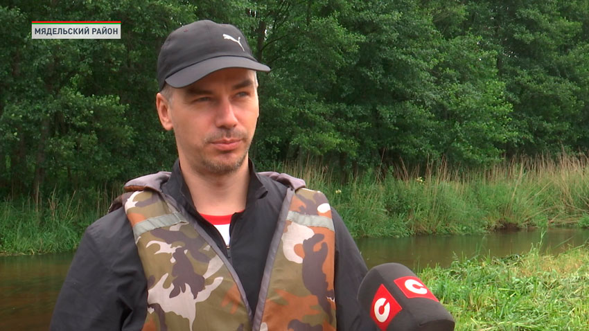 Приехало 9 человек: 4 взрослых и пятеро детей. Есть байдарки, есть сапы. В прошлом году я и на сапах у себя в городе поплавал и на байдарках тоже. Это очень интересно поднимает командный дух.