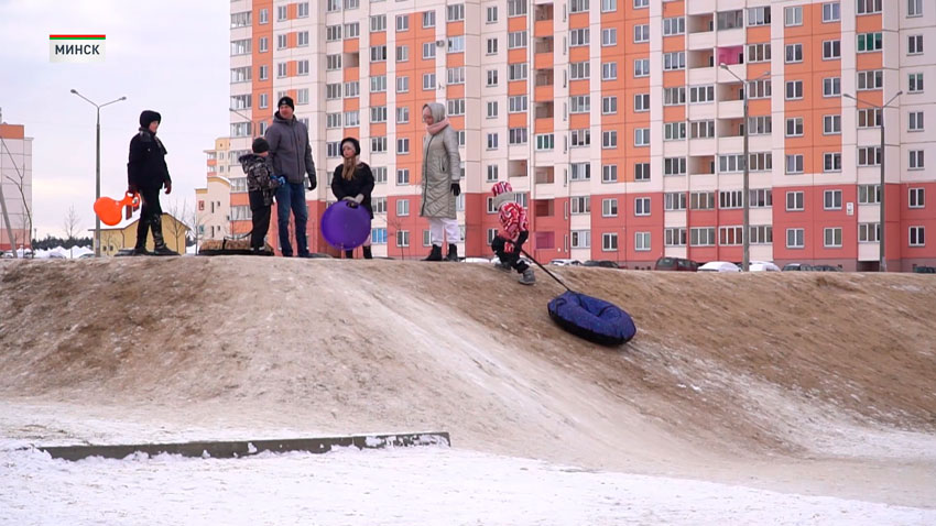 Тюбинги, коньки, ледянки. Белорусские медики фиксируют рост числа случаев детского травматизма