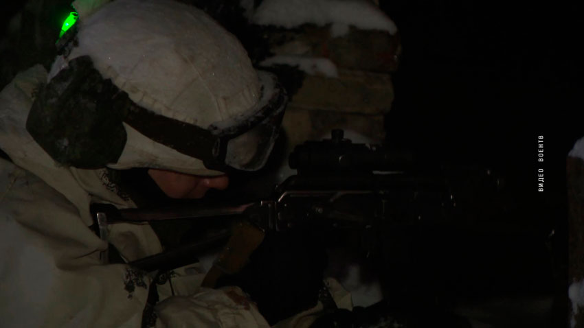 Как проходят ночные тренировки военных в рамках проверки боеготовности ВС Беларуси