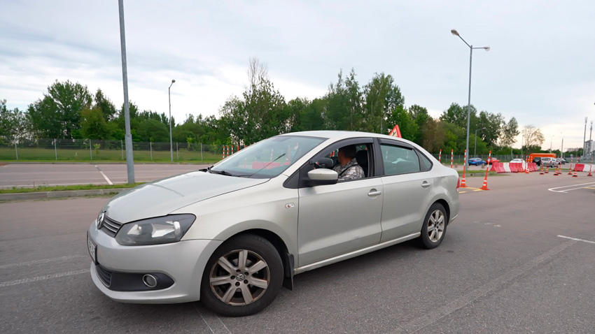 В Беларуси упростили процедуру получения водительских прав для иностранцев