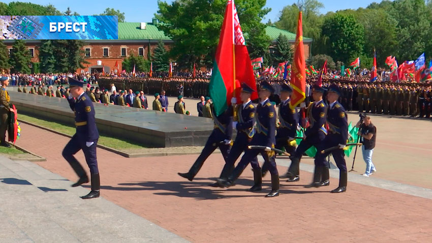 В Бресте проходят торжественные мероприятия в честь Великой Победы