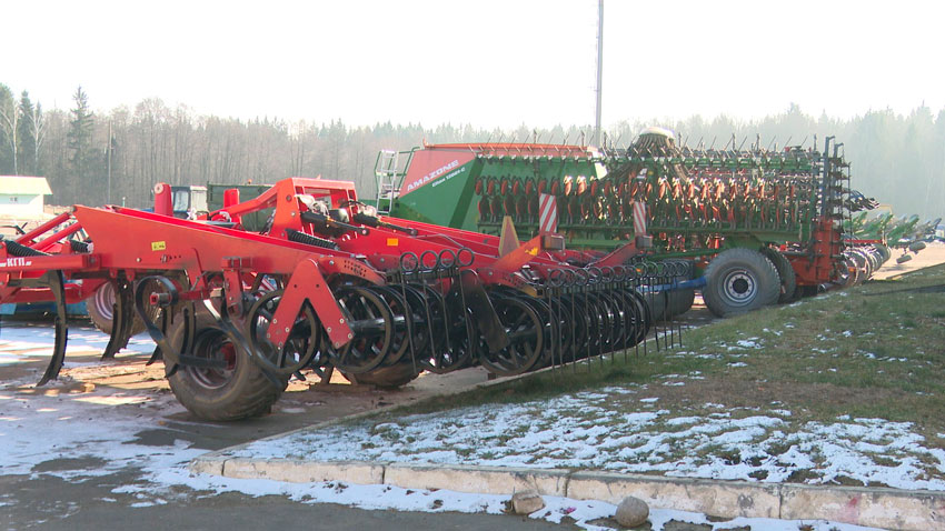 В Брестской области аграрии уже готовят технику к весне