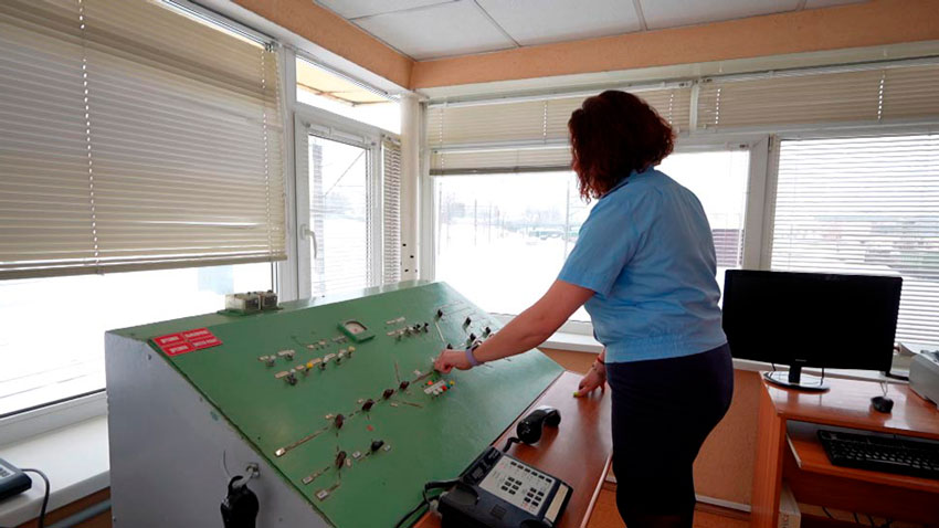 В её работе нет места ошибке! Пообщались с белоруской, которая управляет движением железнодорожных составов