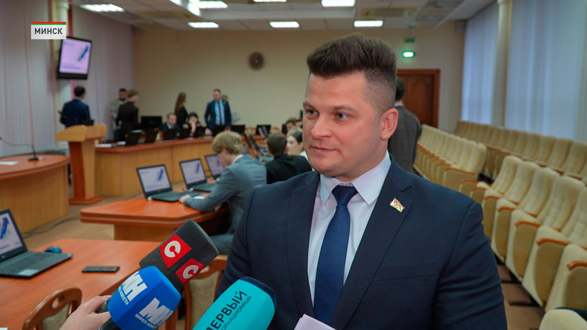 Александр Лукьянов, начальник главного управления идеологической работы и по делам молодежи Мингорисполкома