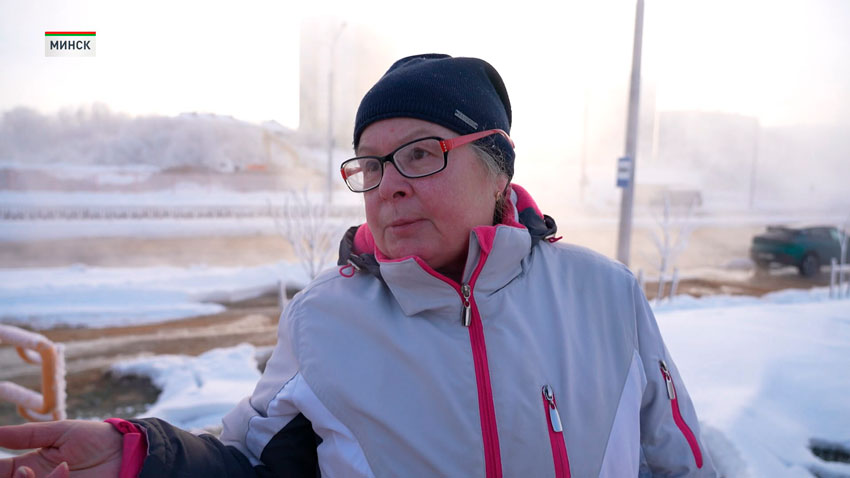 Я увидела в 7:00, отправляла внука. Выхожу и не понимаю, это туман или что это. А когда вышла на улицу, то увидела, что что-то происходит.