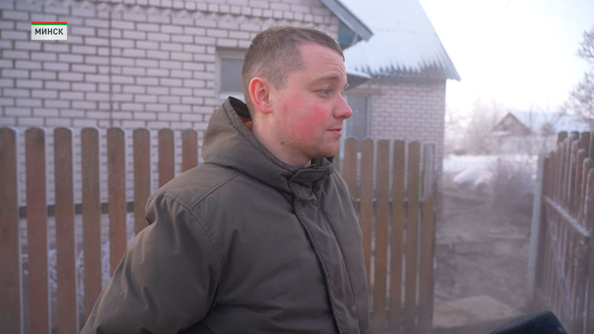 В 4:30, находясь на рабочем месте, позвонил отец, поставил в известность, что такая ситуация происходит. Позвонил на линию 115, объяснил ситуацию, после чего соединили меня с ТЭЦ, сотрудники которого сюда прибывали. Пояснили, что утечка у них, они ведут какие-то работы.