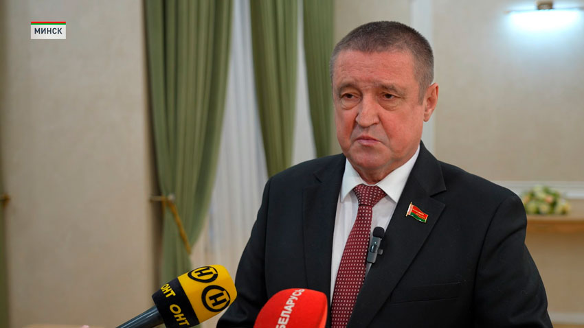 Леонид Заяц, председатель Постоянной комиссии по региональной политике и местному самоуправлению Совета Республики Национального собрания Беларуси