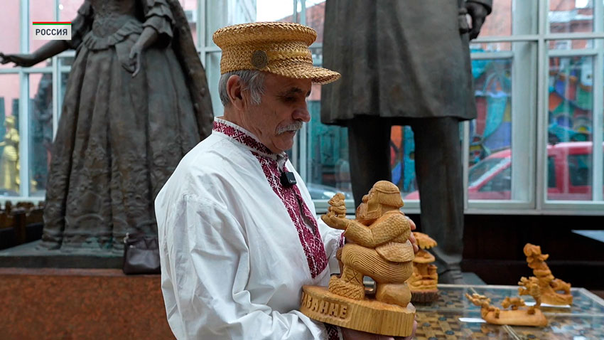 Победитель в номинации «Скульптура» белорус Евгений Осипов – инвалид второй группы. Четверть века он посвятил резьбе по дереву.