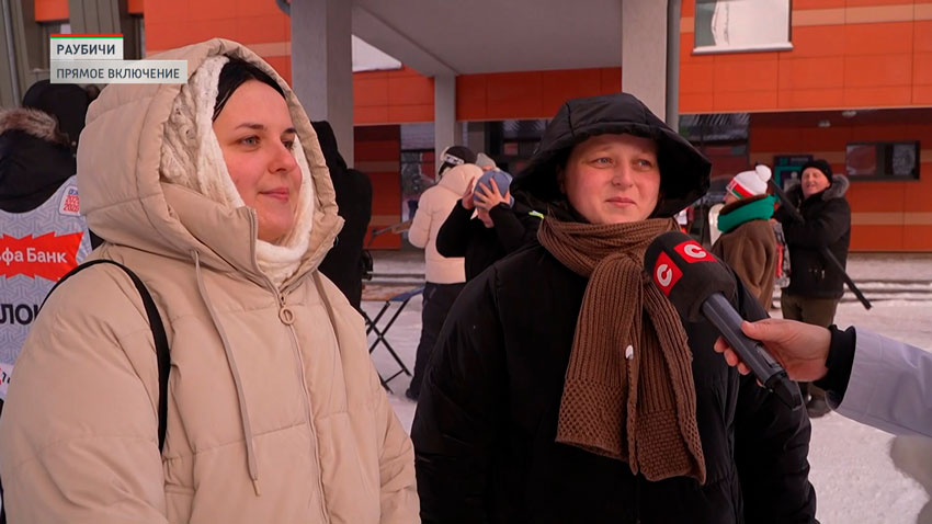 С детства биатлон всегда смотрю, а вживую это намного другие эмоции, когда болеешь за своих любимых фаворитов. Это очень прикольно.