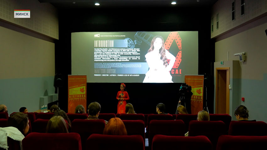 «Лістапад-2025». На «Беларусьфильме» вьетнамский режиссёр провела мастер-класс