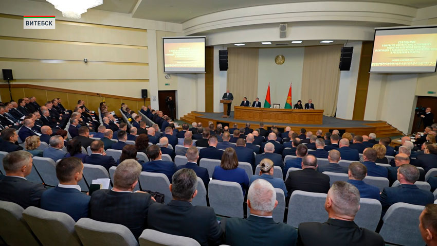 Я сделаю всё, чтобы заставить вас работать! – Лукашенко на совещании по развитию Витебской области