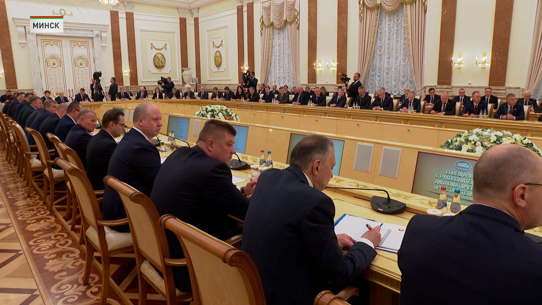 Ближе, чем Россия, для нас никого нет и быть не может – Лукашенко