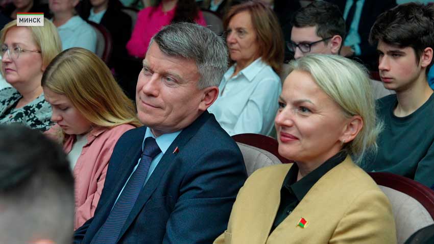 Завершился масштабный марафон «17 граней единства» с итоговой дискуссией в столице