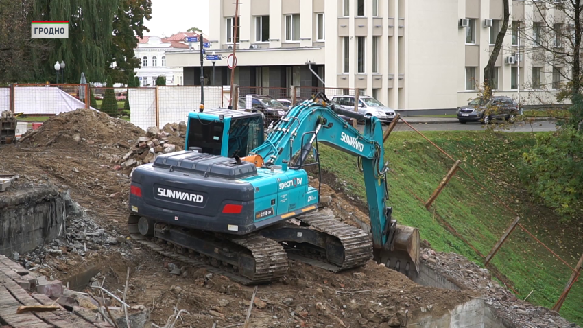 В центре Гродно ведётся реконструкция моста через реку Юрисдику