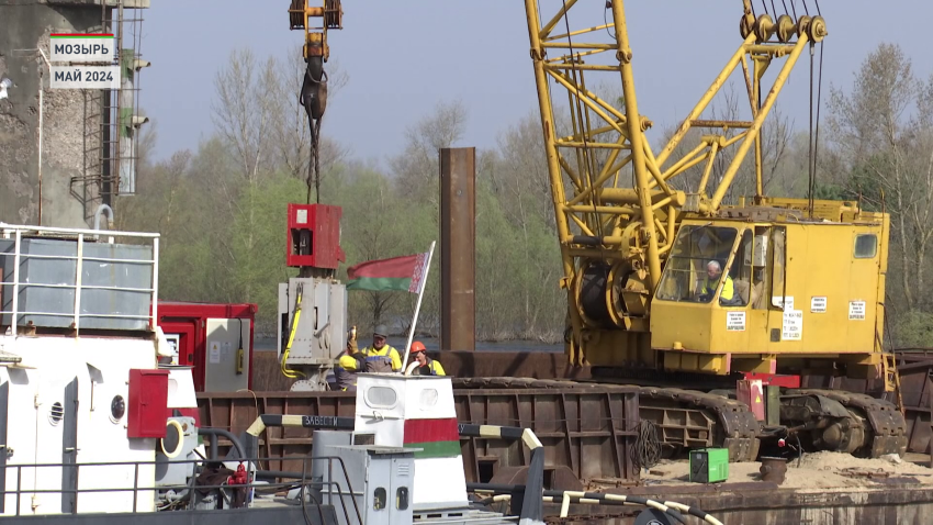 Реконструкция автомобильного моста через Припять в Мозыре вышла на финишную прямую