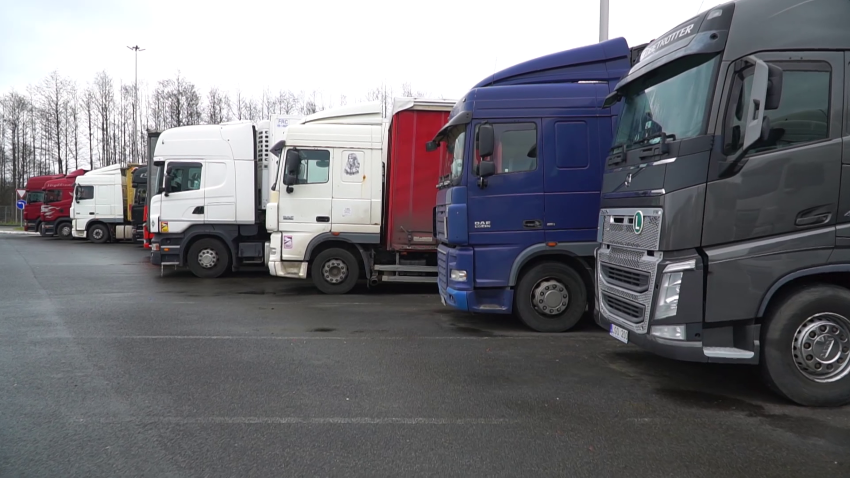 Закрытие границы с Беларусью обошлось перевозчикам Литвы почти в 100 млн евро