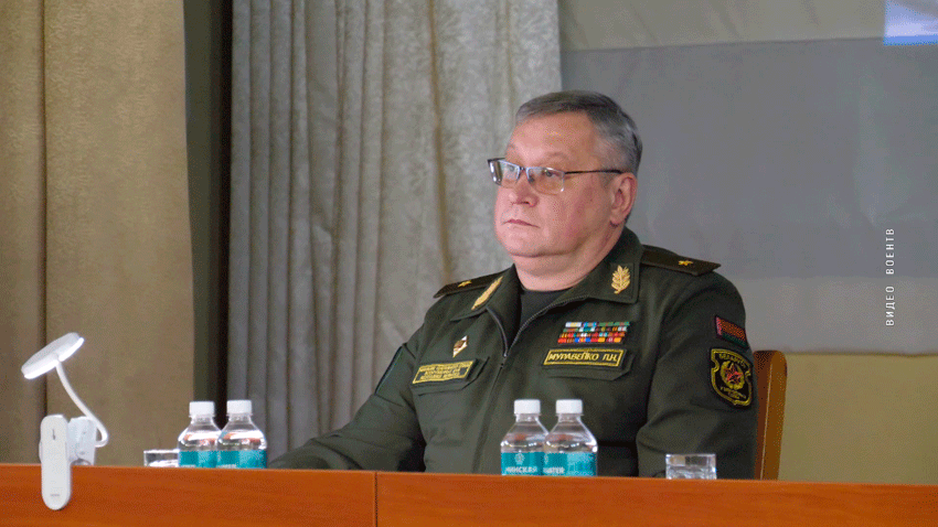 В воинской части Минского гарнизона подвели итоги управленческой деятельности военных комиссариатов за год