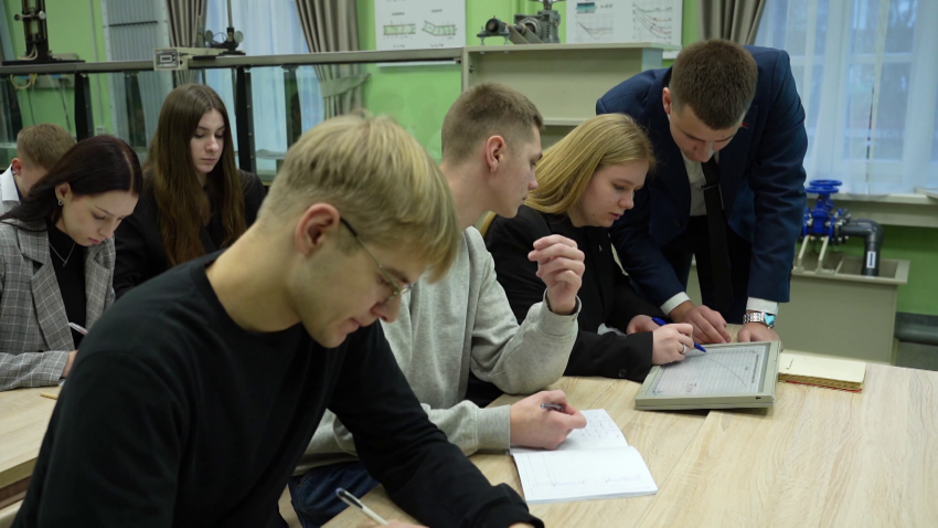 Более 1 млн рублей из спецфонда Президента будет направлено на поощрение одарённых учащихся и студентов