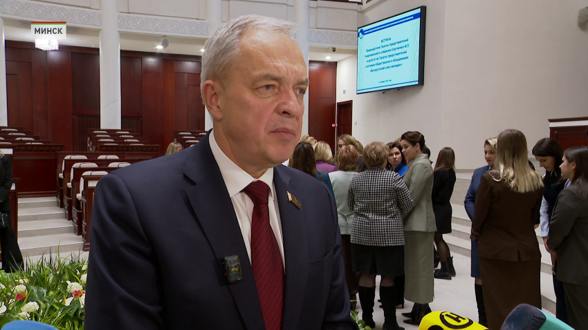 Игорь Сергеенко