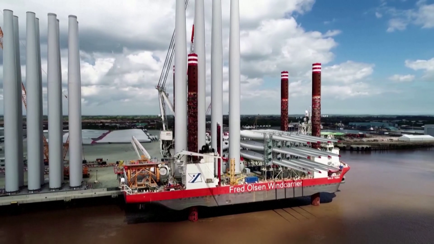 Дональд Трамп добавил, что Европа сама разрушает себя, делая ставку на дорогую зеленую энергетику