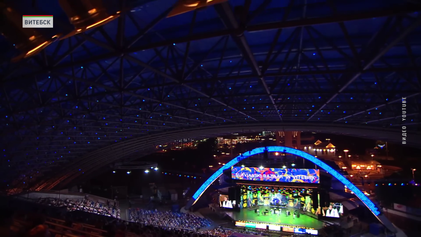 Композитор Пахмутова передала семейный архив главной библиотеке России