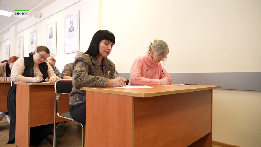 В Беларуси прошёл общенациональный диктант по белорусскому языку