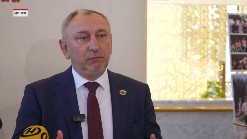 Александр Ярошенко