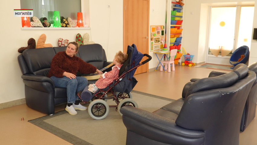 Белорусские медики ищут лучшие пути лечения СМА у Ксении Маисеенко