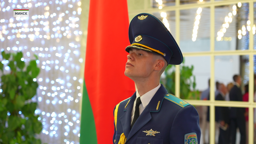 Торжественное собрание прошло во Дворце Республики в преддверии Дня Независимости