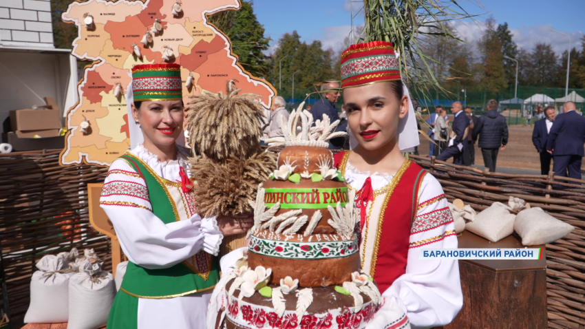 «Дожинки» в Жемчужном! Показываем, как прошел главный праздник аграриев в Брестской области