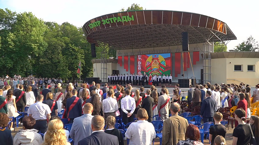 Выпускники