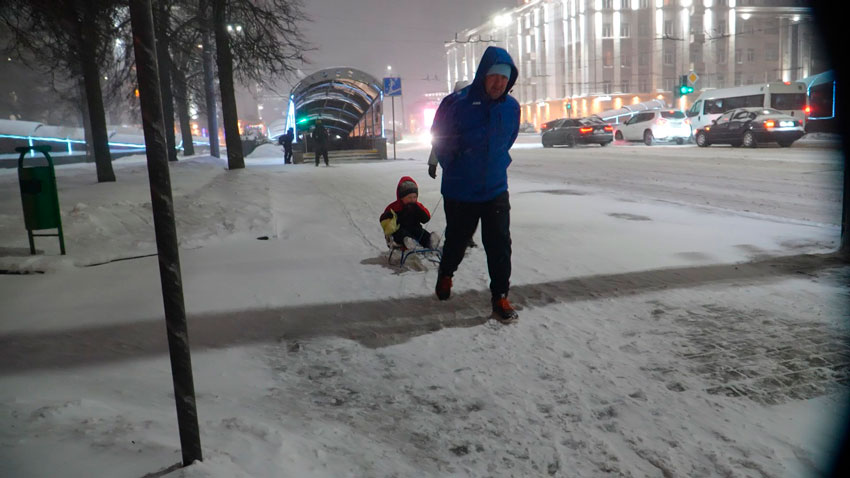 Минэнерго: за прошедшие сутки электроснабжение нарушалось в 251 населённом пункте страны