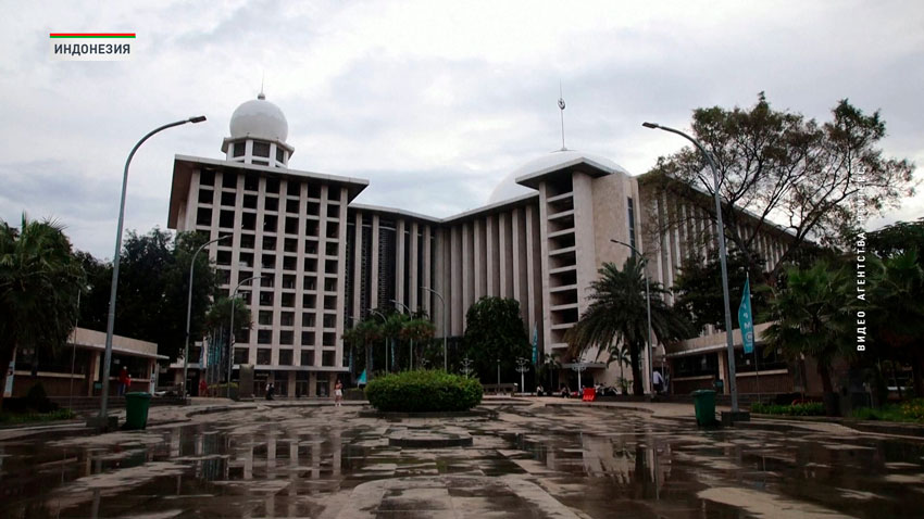 Виктор Каранкевич с рабочим визитом посещает Индонезию