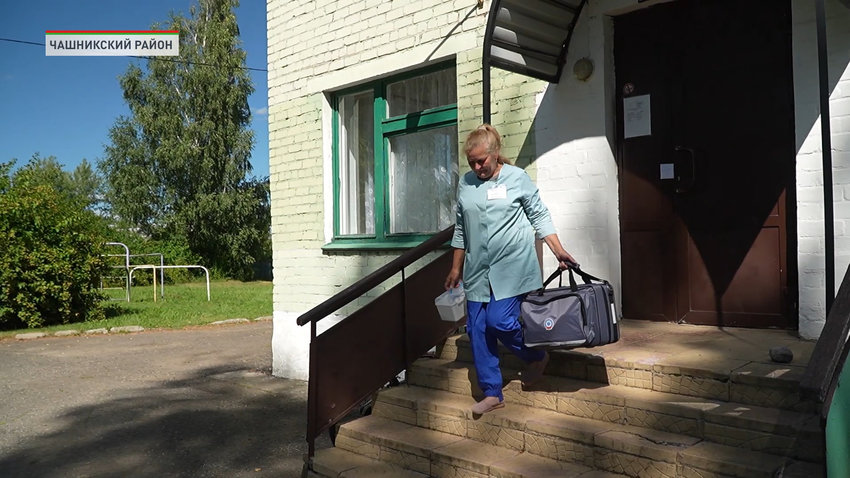 Здоровье аграриев – в приоритете! Медики дежурят прямо в полях